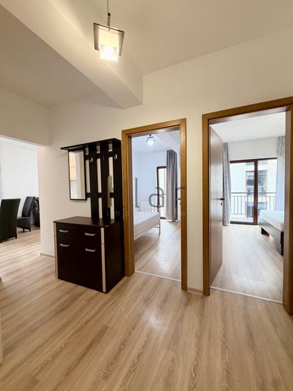 Apartament cu 3 camere semidecomandat, mobilat în Zorilor