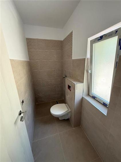 Duplex cu 4 camere cu Canalizare în Moșnița Nouă