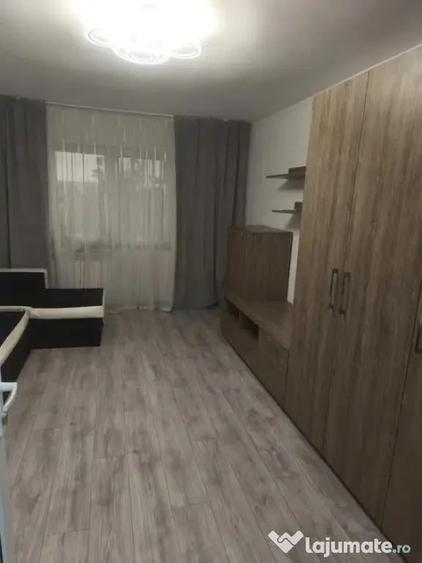 Garsonieră semidecomandată, mobilată în CET