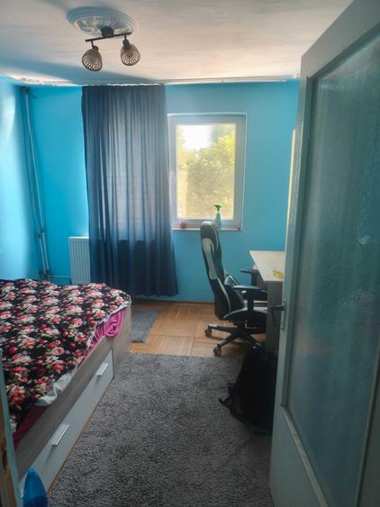 Apartament cu 2 camere decomandat în Exterior Vest