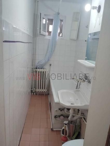 Se oferă spre vânzare un apartament cu 2 camere, situat în zona Șagului, pe stra - 4