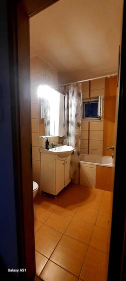 Apartament cu 3 camere decomandat în Aradului