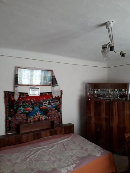 Casă cu 4 camere cu Teren 2000 Mp în Soroștin