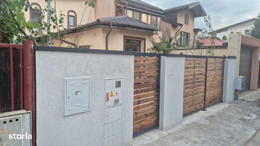 Casă cu 3 camere în Vatra Luminoasă
