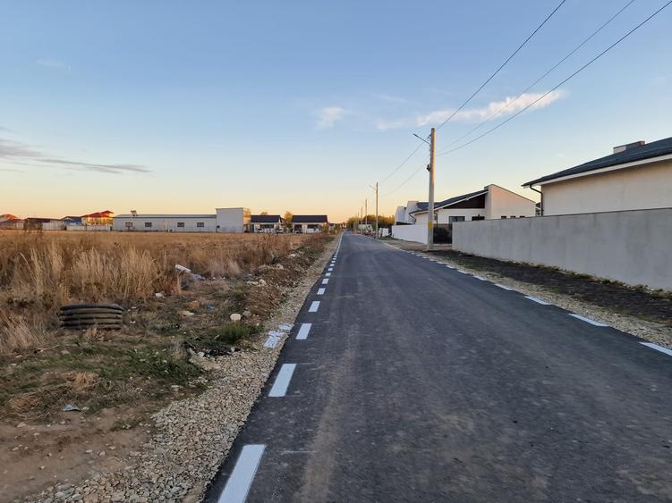Teren Construcții intravilan de 500 mp, în Domnești