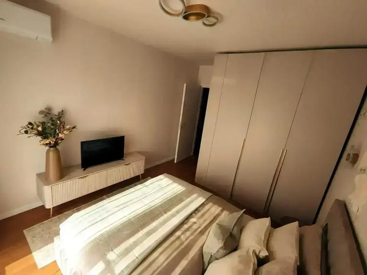 Apartament cu 4 camere decomandat în Theodor Pallady