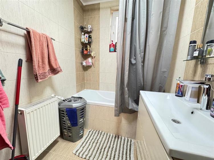 Apartament 3 camere 2 bai 2 balcoane in Selimbar - 18