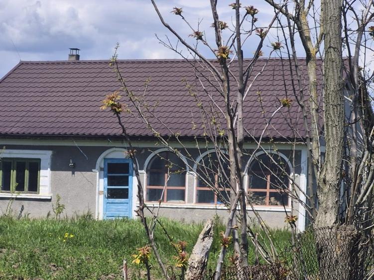 Casă individuală cu 4 camere cu Teren 2314 Mp în Bărăganu
