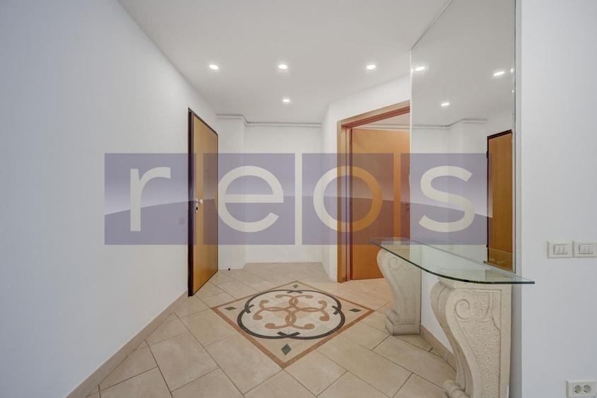 Apartament cu 4 camere decomandat în Primăverii
