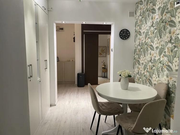 Apartament cu 2 camere decomandat în Trivale