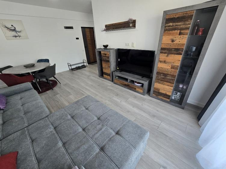 Apartament cu 2 camere decomandat în Tunari