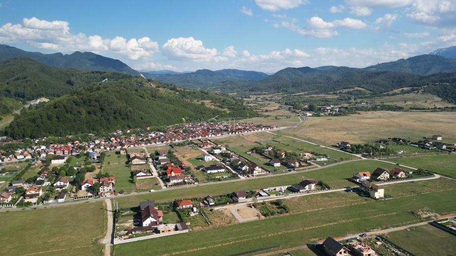 Teren Construcții intravilan de 1000 mp, în Glăjărie