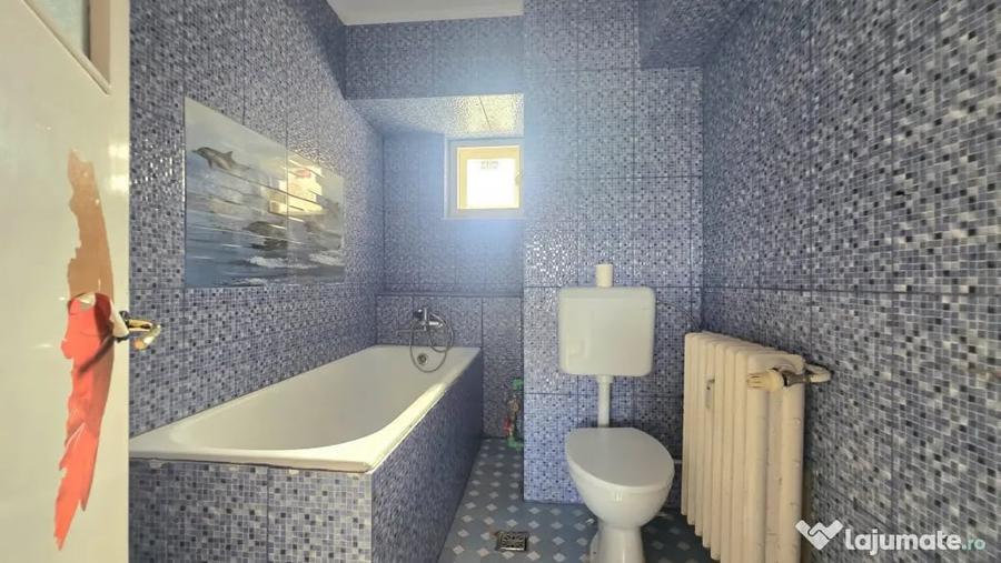 Apartament cu 4 camere decomandat în Unirii