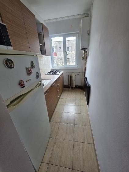 Apartament cu 2 camere semidecomandat, mobilat în Circumvalațiunii