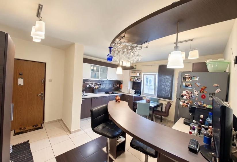 Apartament cu 4 camere în Vitan Mall