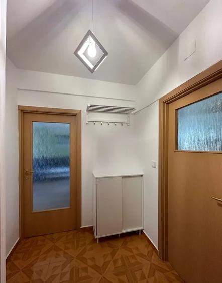 Garsonieră decomandată în Valea Ialomiței