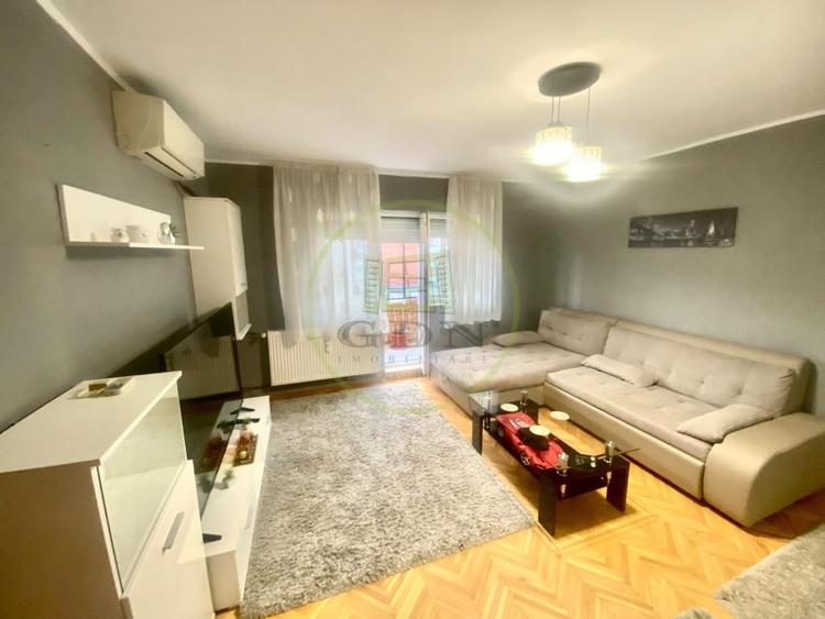 Apartament cu 3 camere semidecomandat în Rogerius