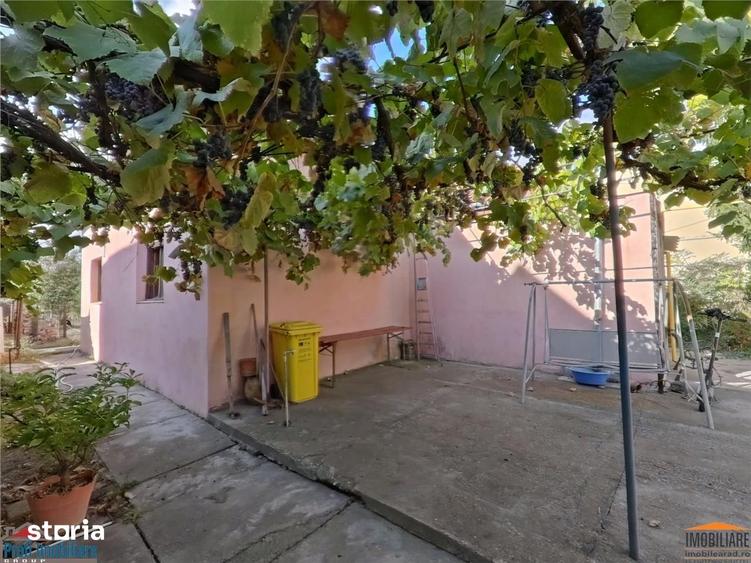 Casa 3 camere cu teren 1180 mp in Parneava-Alfa Comision 0 - 1