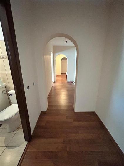 Apartament cu 3 camere decomandat în Hipodrom