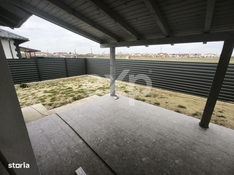 Casă cu 3 camere cu Canalizare în Bradu