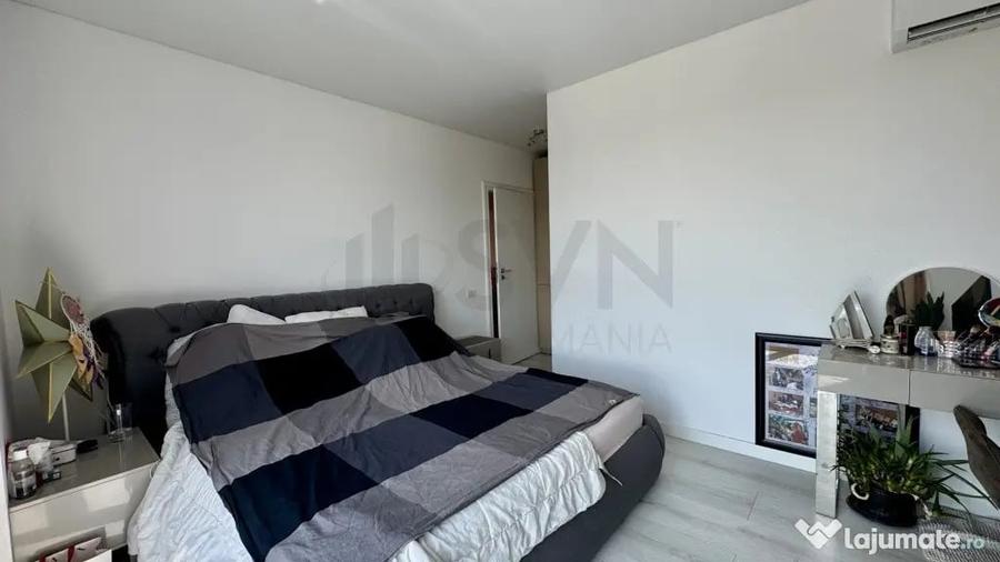 Apartament cu 4 camere semidecomandat în Viilor