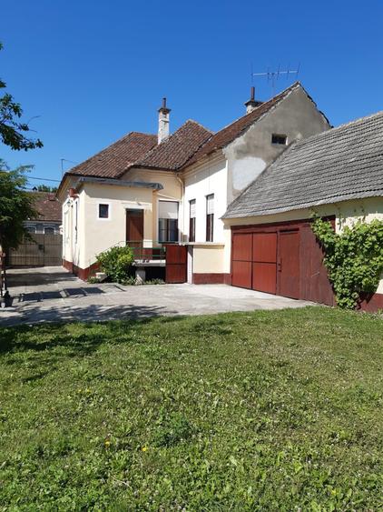 Casă cu 5 camere în Codlea