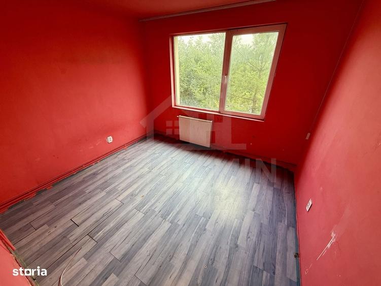 Apartament cu 4 camere decomandat în Astra