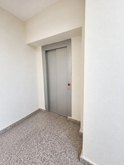 Apartament cu 2 camere decomandat în Kamsas