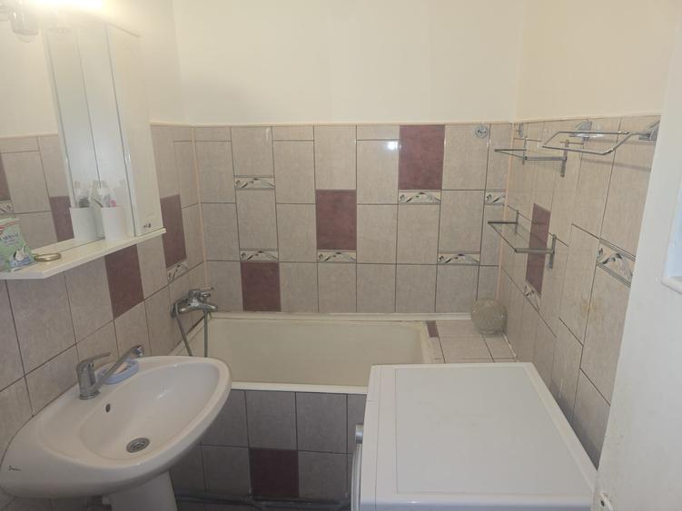 Apartament cu 2 camere semidecomandat, mobilat în Copou