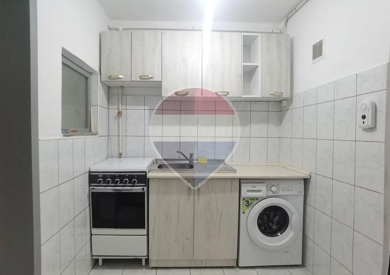 Garsonieră semidecomandată în Iris