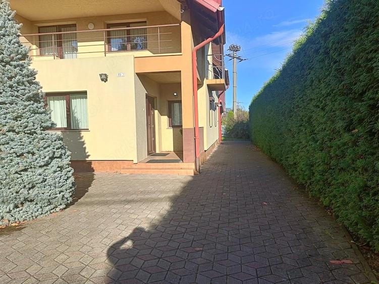Casă cu Teren 10500 Mp în Central