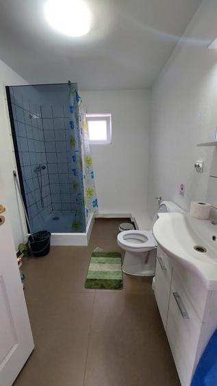 Casă individuală cu 5 camere cu Teren 350 Mp în Micești