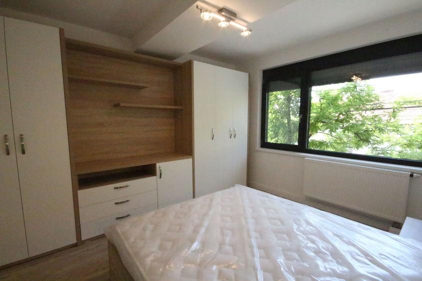 Apartament cu 3 camere decomandat, mobilat în Elisabetin