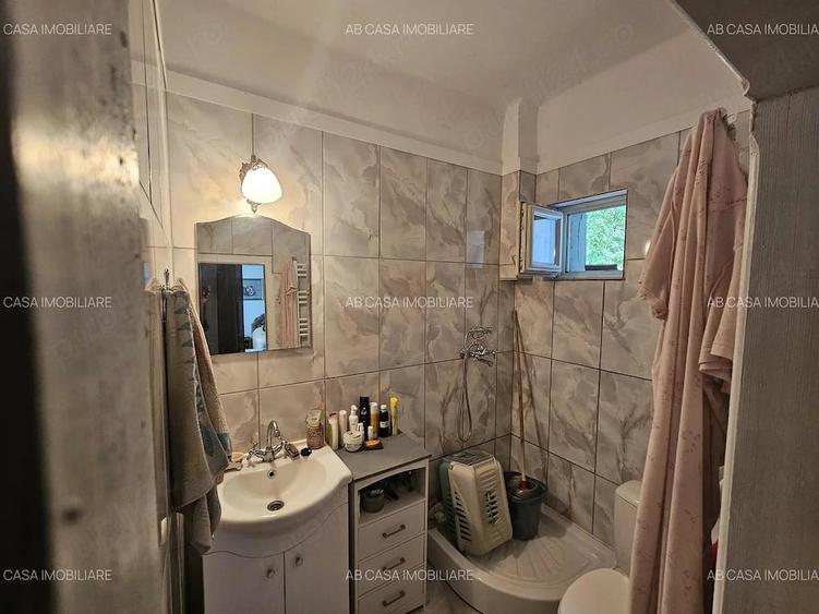 Casă cu 2 camere cu Teren 294 Mp în Lipovei