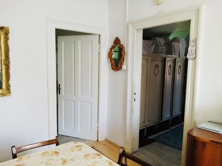 Apartament cu 4 camere semidecomandat în Central