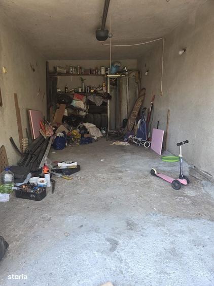 Casă cu 4 camere decomandat în Rovine