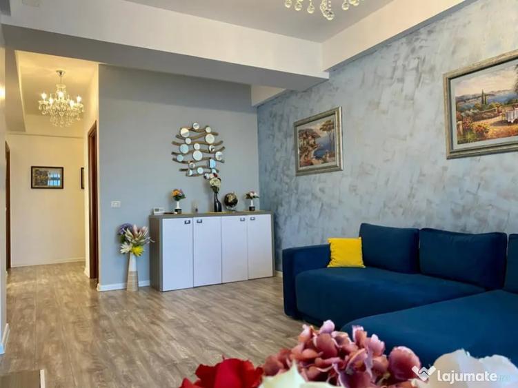 Apartament cu 3 camere decomandat în Mamaia