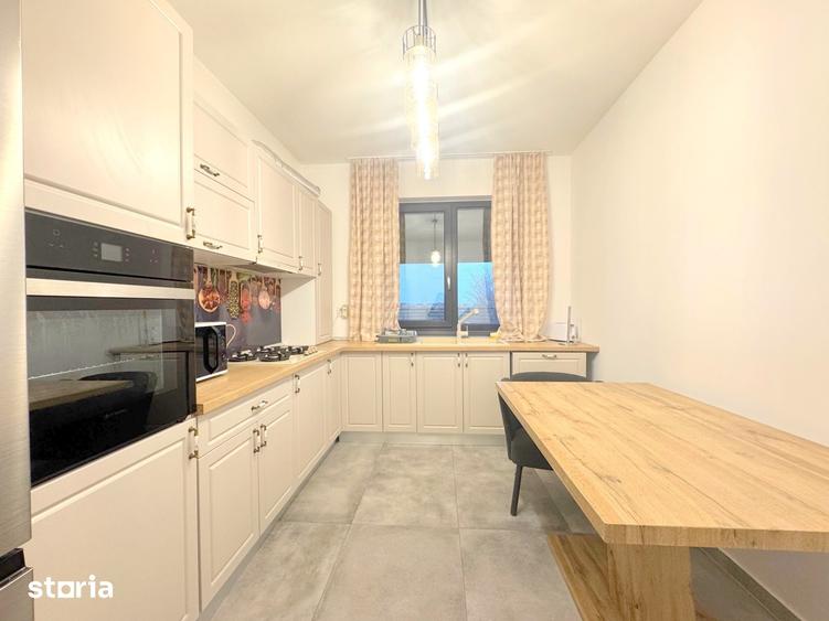 Casă cu 4 camere cu Teren 202 Mp în Central