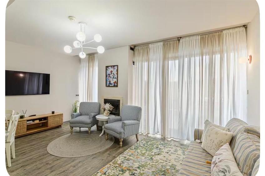 Apartament cu 2 camere decomandat, mobilat în Poiana Brașov