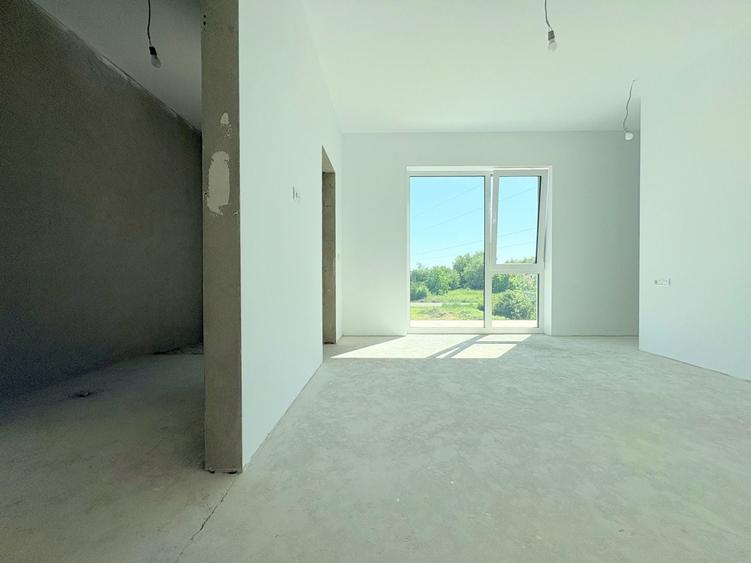 Duplex cu 5 camere cu Canalizare în Dumbrăvița