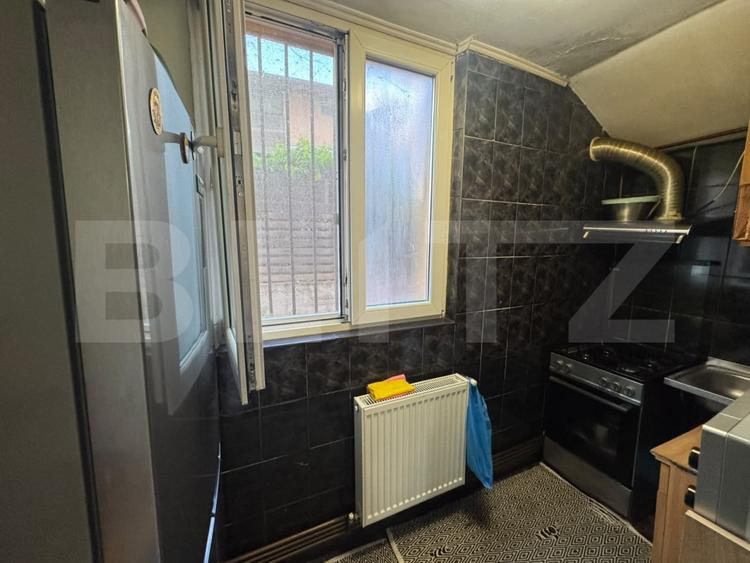 Apartament cu 3 camere decomandat, mobilat în Valea Rosie