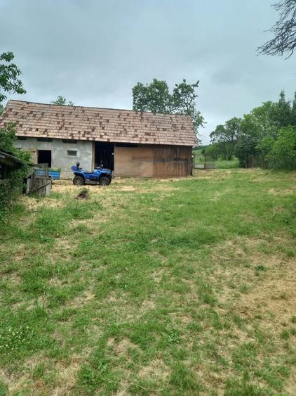 Casă cu 4 camere în Feldioara