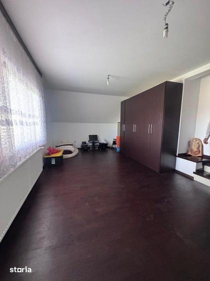 Casă cu 5 camere cu Teren 450 Mp în Satu Mare