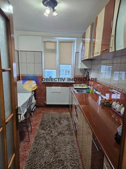 Apartament cu 2 camere decomandat, mobilat în Mărăței