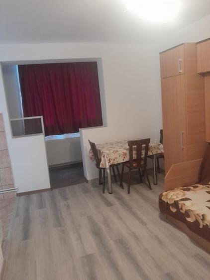 Garsonieră decomandată în Exterior Vest