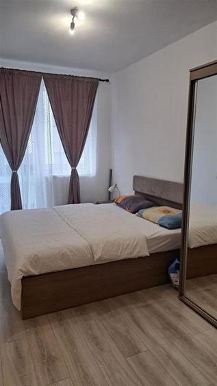 Apartament cu 3 camere decomandat, mobilat în Șelimbăr
