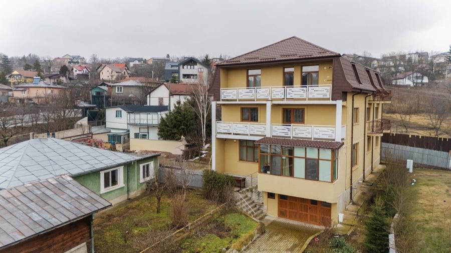 Spațiu comercial, de 130 mp, în Centru Civic