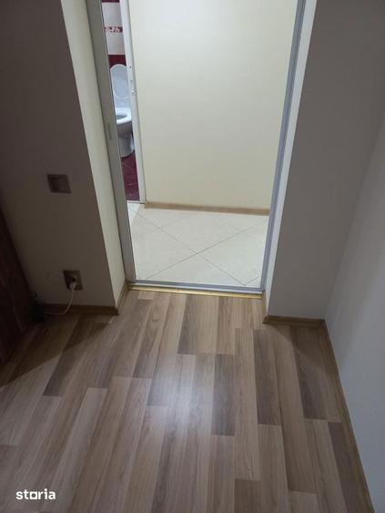Buna ziua dau accest apartament cu o camera in chirie - 12