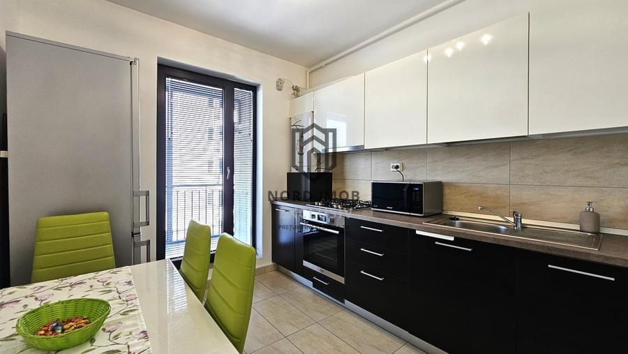 Apartament cu 4 camere semidecomandat, mobilat în Băneasa