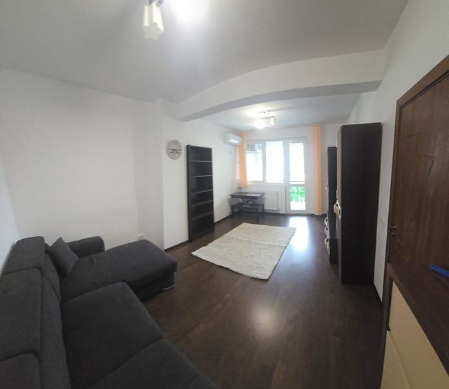 Apartament cu 2 camere decomandat în Mihai Bravu